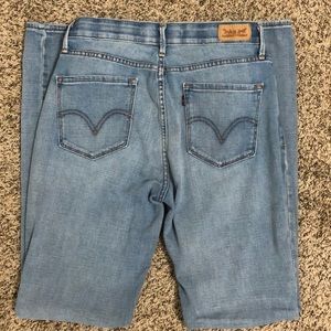 High waisted Levi’s 525 straight leg